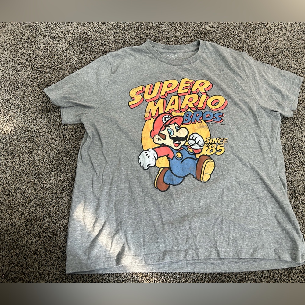 Super Mario Bros Gray T-Shirt XL‎